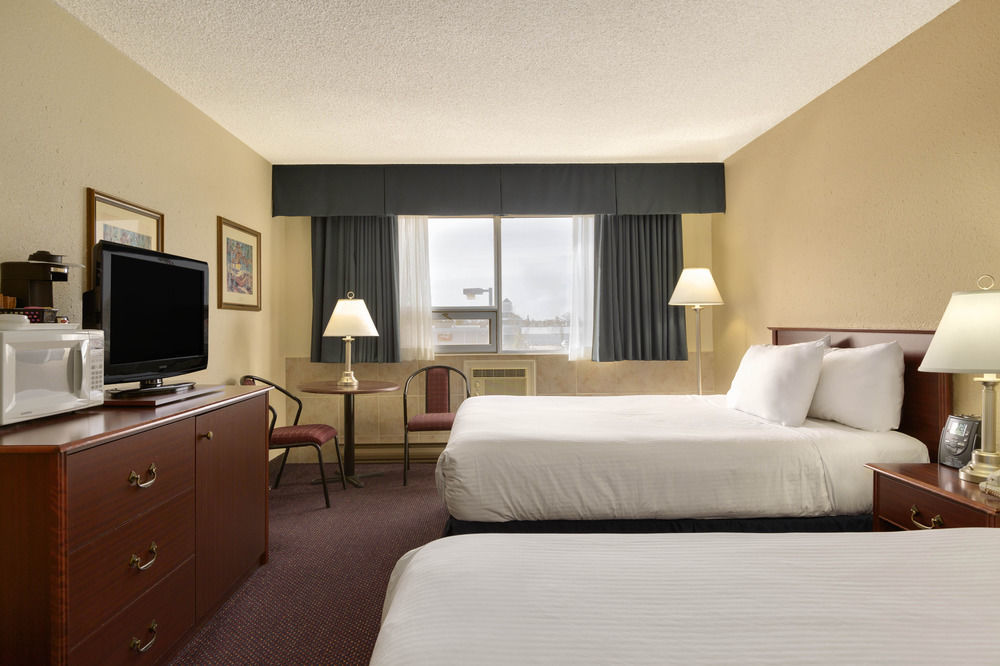 Best Western Plus Edmonton Airport Hotel Leduc Exterior photo